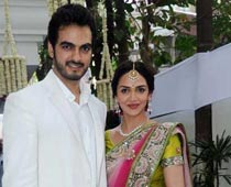 Esha Deol thanks all for blessings on engagement